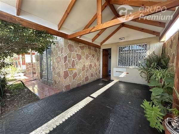 Amplia Casa Familiar de 4 Dormitorios en Arcos de Pinamar