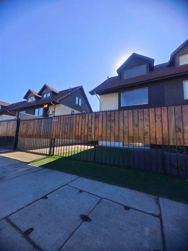 Hermosa casa en arriendo de 3D3B en Maipú, Calle el Rosal