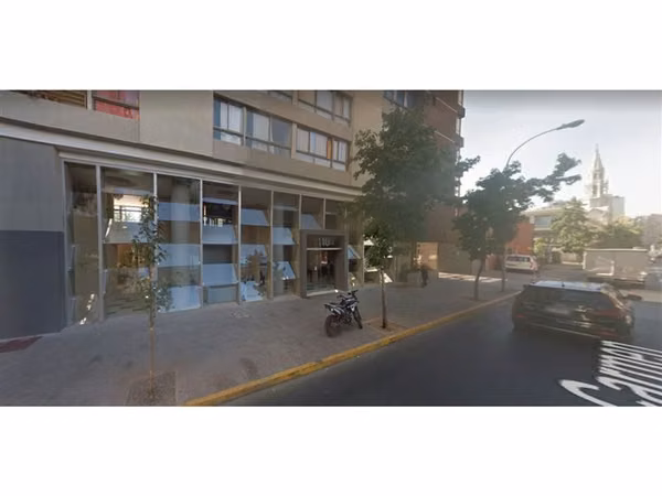 Estacionamiento y bodega en edificio Carmen 110, Santiago