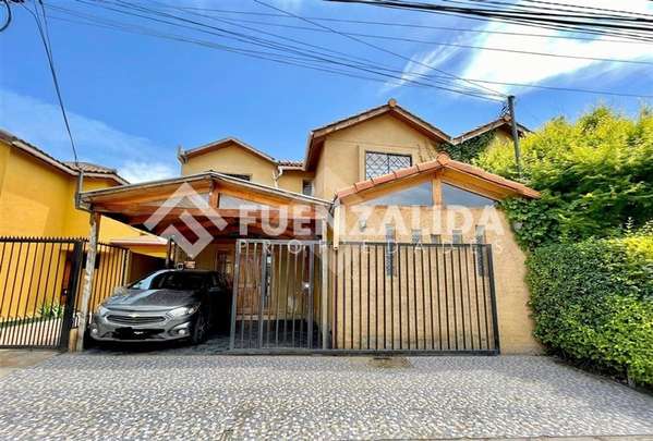 Casa en venta de 5 dorm. en Maipú