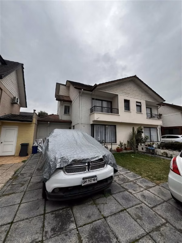Casa en venta de 7 dorm. en Maipú