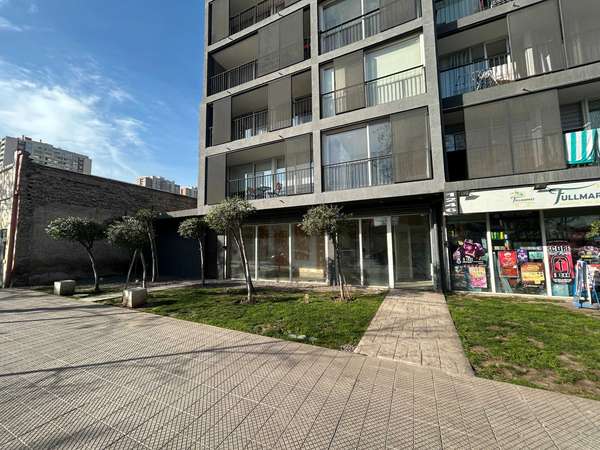 Local comercial con alto flujo residencial (181126)