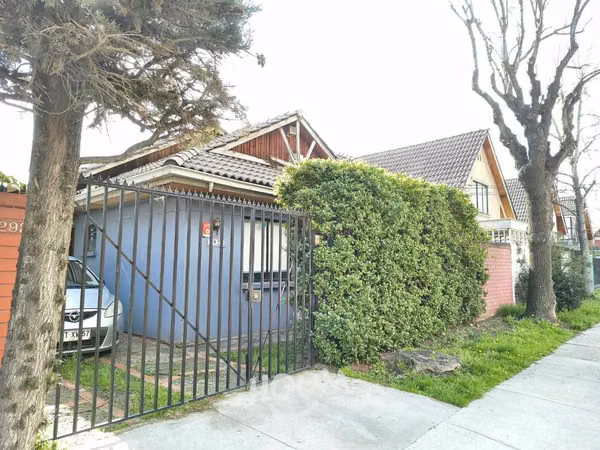 Casa en Alberto Valenzuela Llanos