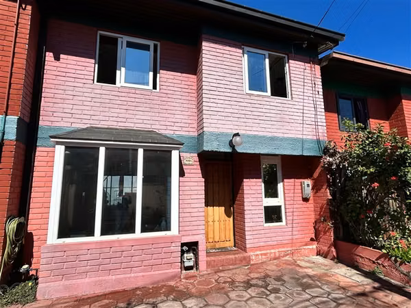 Casa en arriendo de 3 dorm. 2baños 1 home Office en La Reina