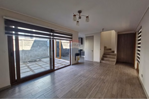 Venta casa en condominio, la florida