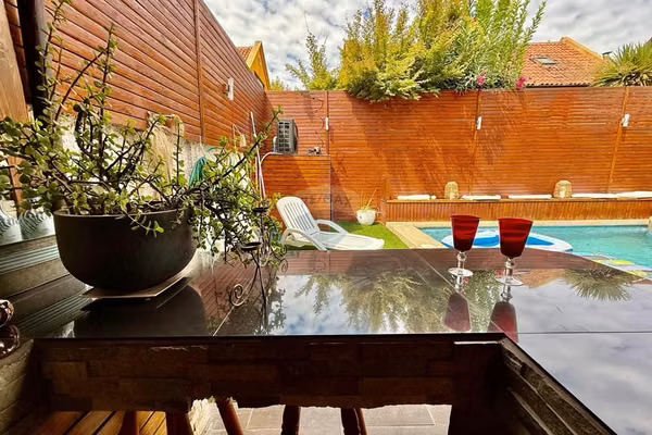 Hermosa casa en huechuraba 5d+4b piscina