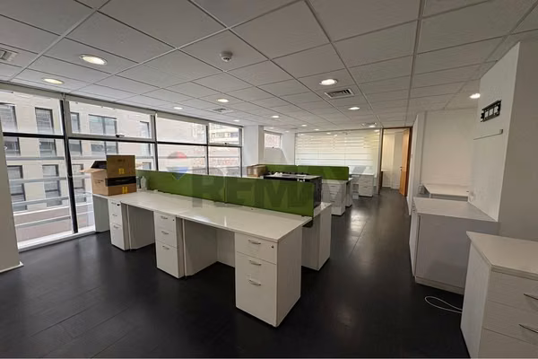 Oficina 86 m2,  en el corazón de providencia