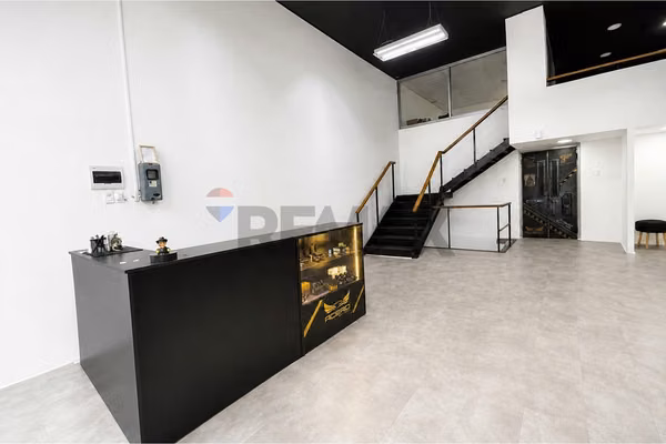 Amplio local comercial en ñuñoa