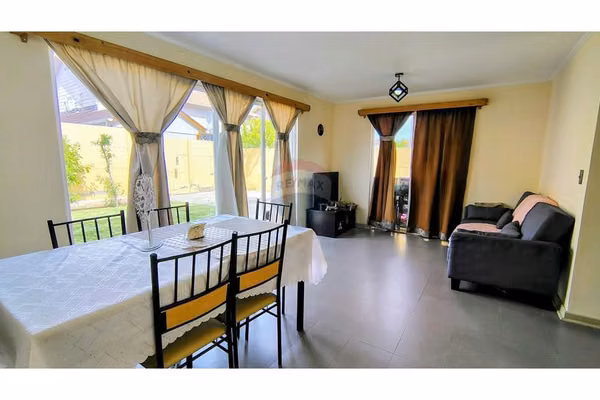 ¡casa familiar ideal en el corazón de buin!