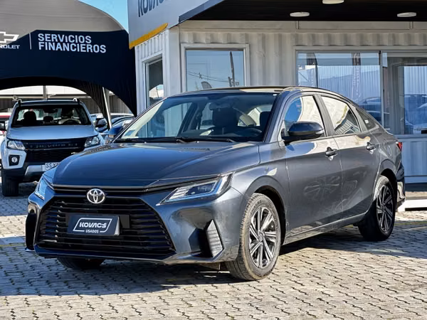 Toyota Yaris 1.5 E Sedan Mt 2023