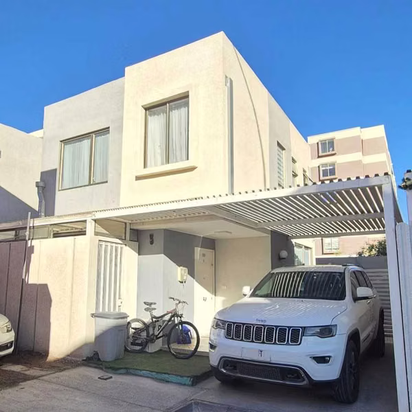 Casa en Condominio Amoblada para Empresas (181117)