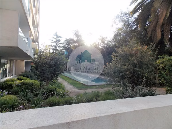 Excelente Penthouse en arriendo de 3 dorm. en Vitacura