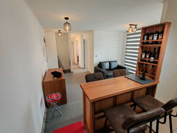 Vende Dpto 3D 1B 1E Lomas Coloradas (181220)