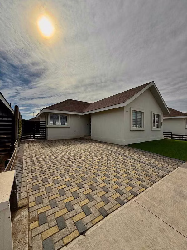 OPORTUNIDAD CASA NUEVA SERENA GOLF  (181296)