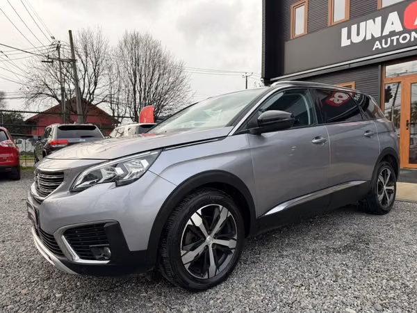 PEUGEOT 5008 2020