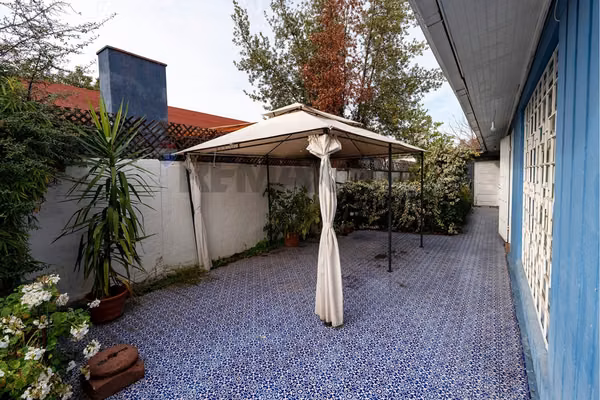 Casa a 10 min de metro quilín, rebajada