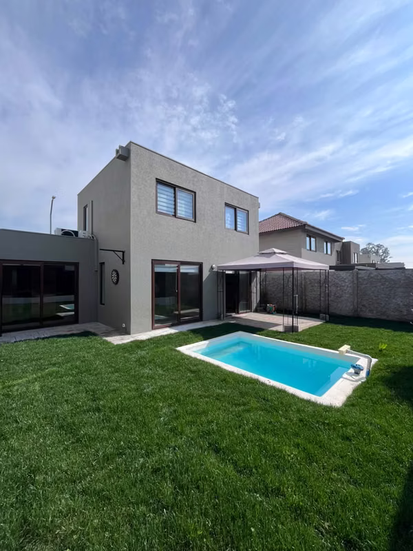 ARRIENDO HERMOSA CASA EN CIUDAD DE LOS VALLES (181354)