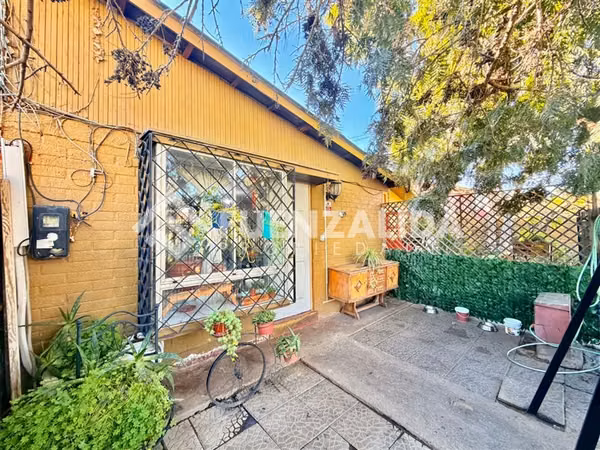 Casa en venta de 3 dorm + 3 Baños + Estac. en Maipú