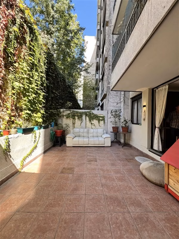 Se arrienda Dpto con Patio , 2H,2B, estacionamiento y bodega