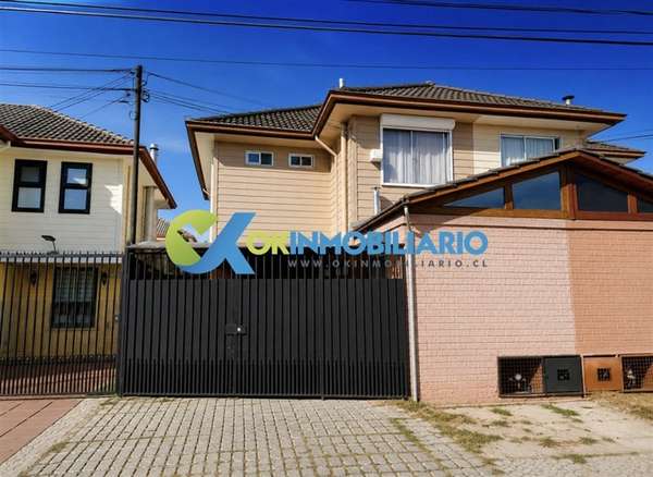 Casa en venta de 3 dorm. en Maipú