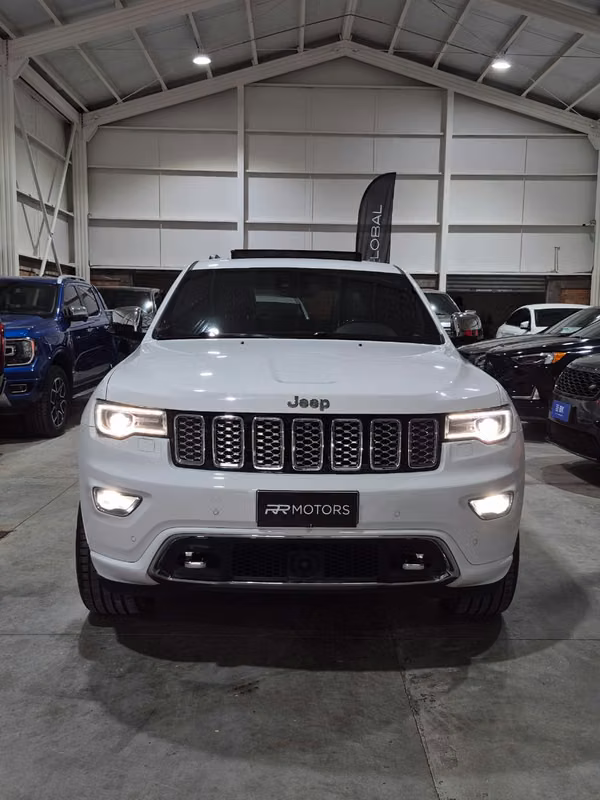 2020 Jeep Grand Cherokee 5.7 Overland 4WD AT 5P