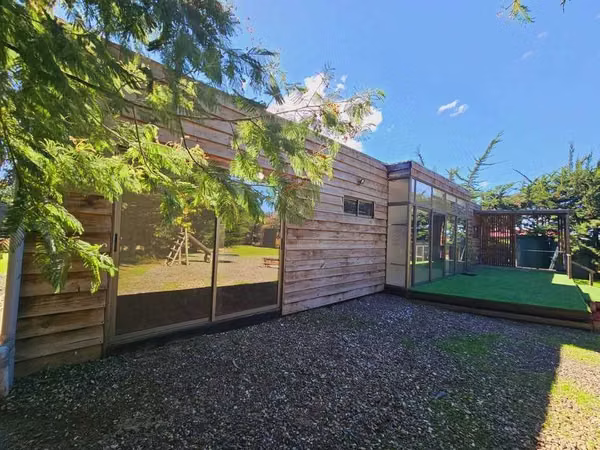 Parcela con 2 casas (181481)