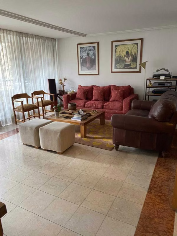 Arriendo AMPLIO Depto en El Golf (181490)