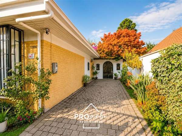 Casa con encanto y terreno de 253 m en Las Condes