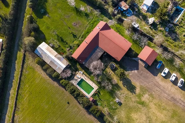 Parcela de agrado con piscina en isla de maipo