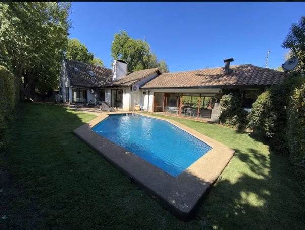 Vendemos Linda Casa en Parque Universitario Talca