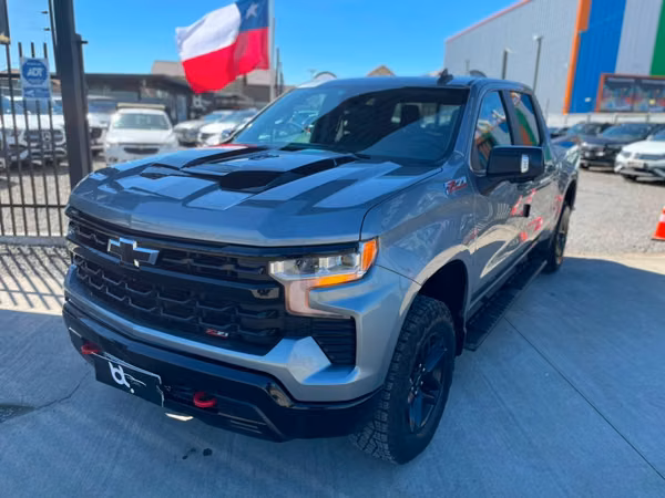 CHEVROLET SILVERADO LT 4X4 5.3 AT 2024