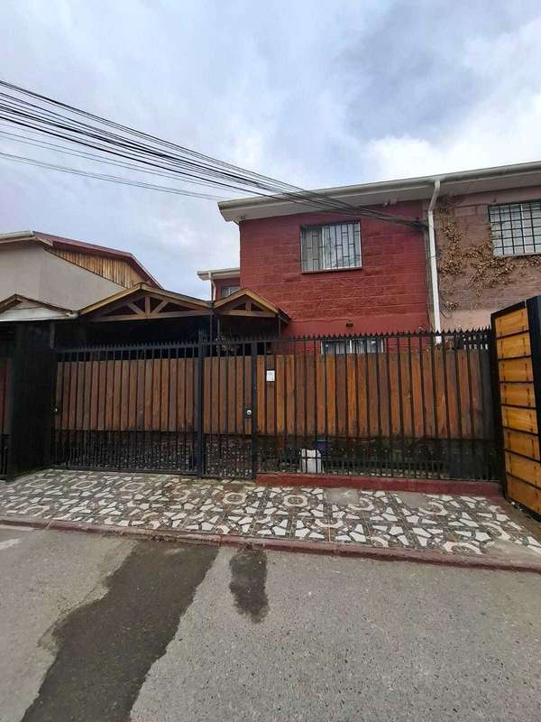 Oportunidad venta de casa en micro barrio 3D, 1B (181613)
