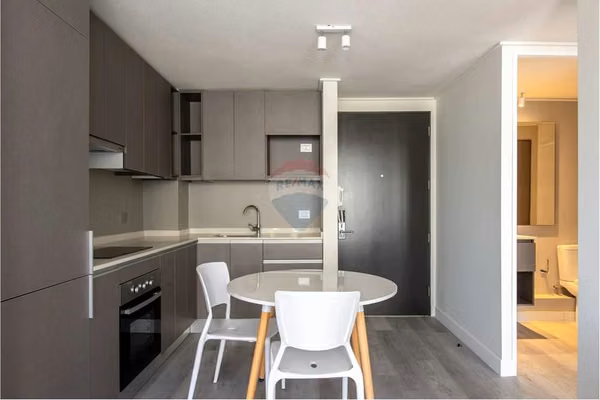 Depto en arriendo 2d+1b metro chile españa