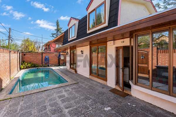 Venta casa vitacura la llavería/ rododendros