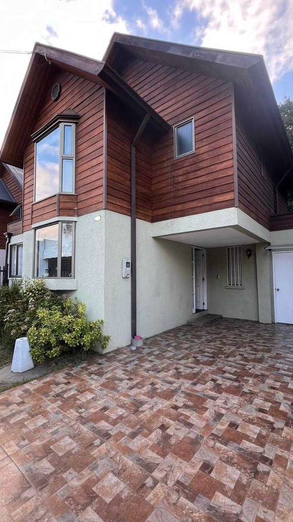 Moderna Casa en Valdivia (181660)