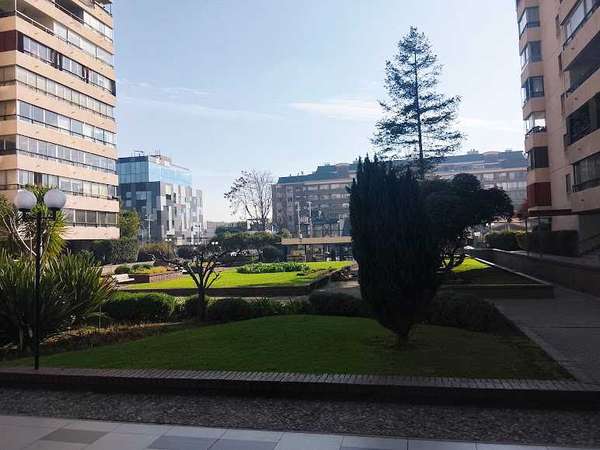 Amplio departamento condominio Vitacura (181689)