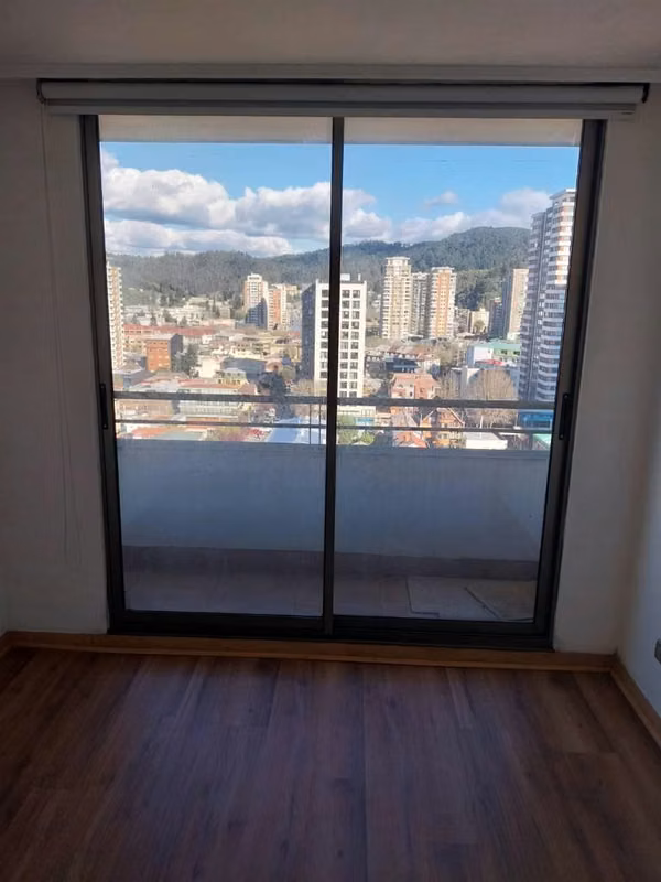 ARRIENDO DPTO 2 AMBIENTES + ESTACIONAMIENTO. CENTRL DE CONCEPCIÓN