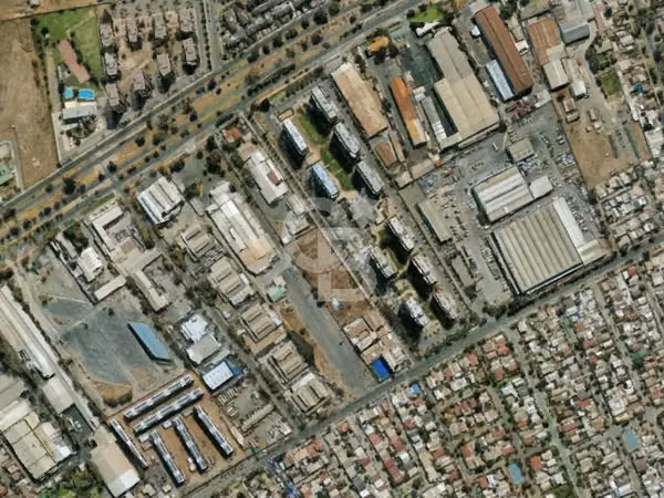Terreno urbano en Estación Central con frente a avenida