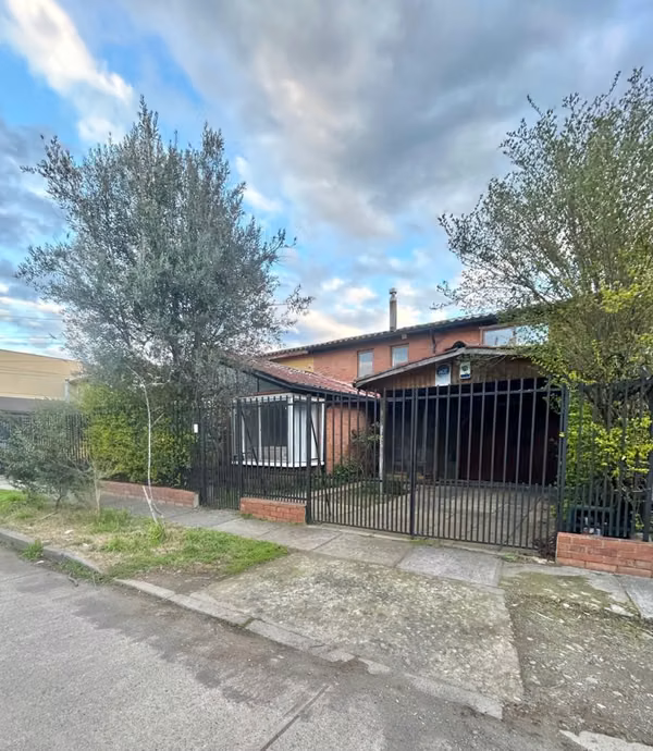 CASA EN ARRIENDO EN  JARDINES DE ÑUBLE, CHILLÁN