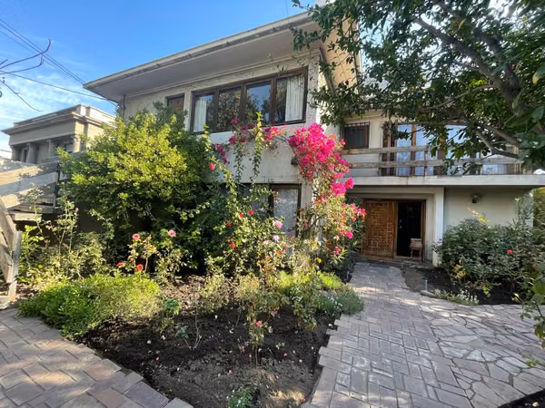 VENTA CASA EN LAS CONDES GENERA 810 UF/AÑO