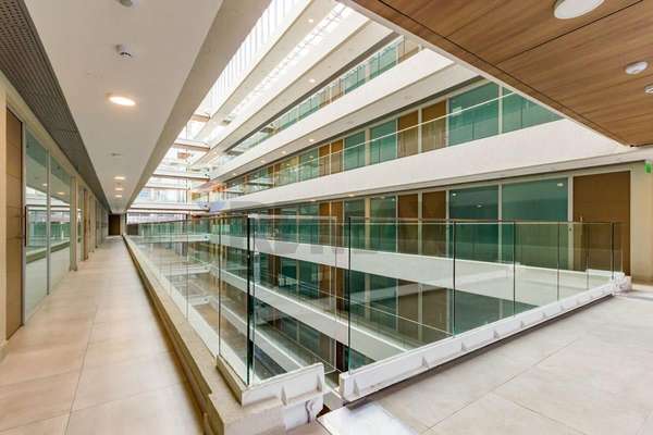 Arriendo oficina a pasos clínica las condes