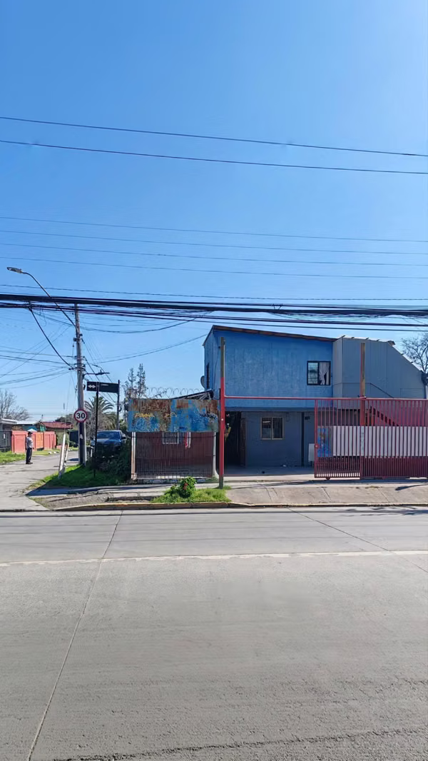 Casa con galpón y taller en Maipú, terreno de 290,9 m²