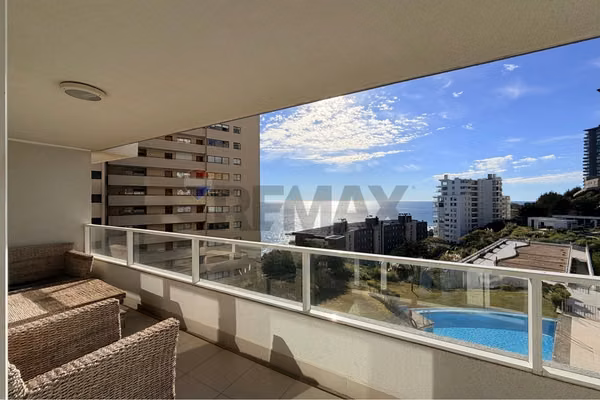 Departamento con vista al mar a valor rebajado
