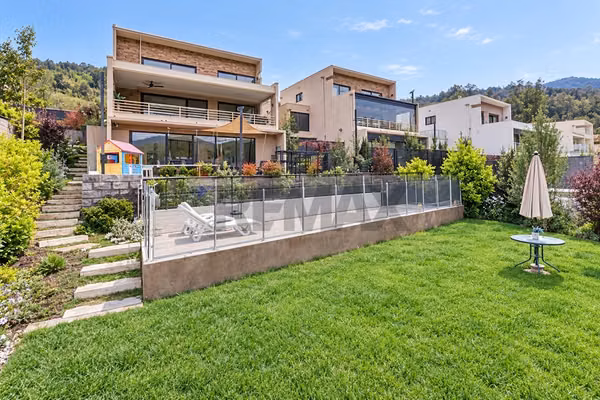 Moderna casa en lo barnechea con gran vista