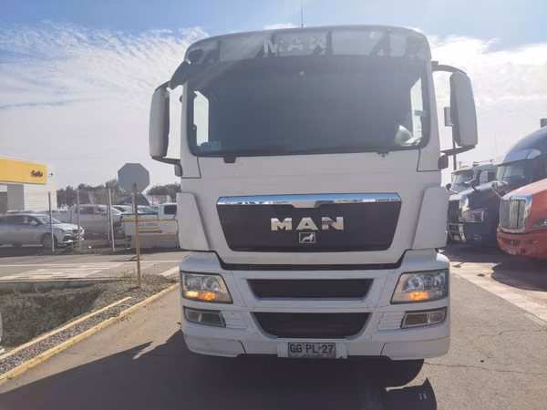 Tracto camion MAN modelo TGS28.360 6x2