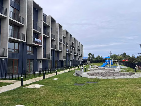 Arriendo amplio Duplex 403 96m2 3D+3B+Estar (182174)