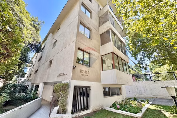 Arriendo excelente conectividad metro los leones