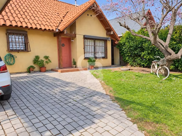 Casa/4D/2B/Jardines de la Viña/La Florida