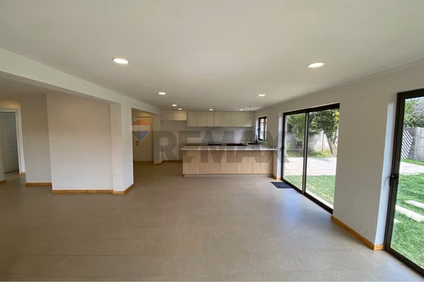 Casa renovada y moderna