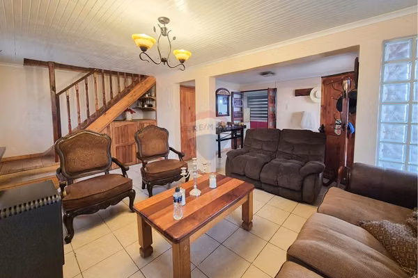 Urgente vende por viaje 4d/2b/120/399m2